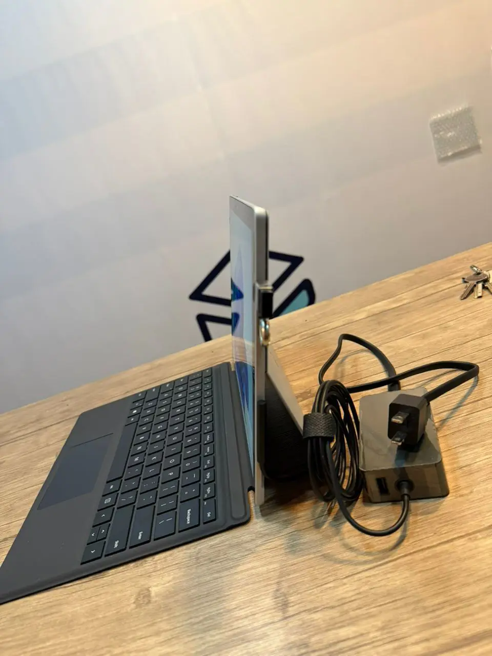 لپ تاپ 12.3 اینچی مایکروسافت Microsoft Surface Pro 7 | Core i5-1035G4 | 8GB RAM | 256GB SSD | Intel Iris Plus